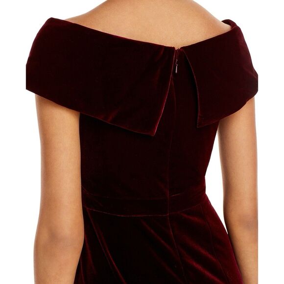 AQUA Off-the-Shoulder Fluted Velvet Gown Maxi Dress Holiday Burgundy Size 6 - Picture 5 of 11